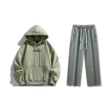 Комплект одежды (Мох зеленый свитшот + винтажные синие джинсы с эффектом вымытого)