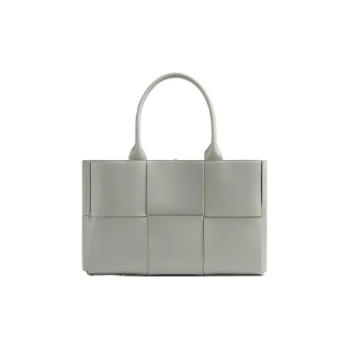 Bottega Veneta Arco Sheepskin Tote Bag Shopping Bag Handbag Small Women's Gray Bottega Veneta Arco Сумка из овчины Tote Сумка для покупок Сумка Маленькая Женская Серый