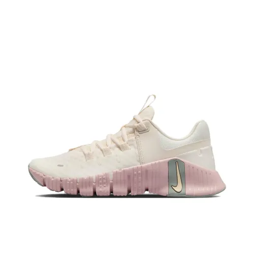 Nike Free Metcon 5 Тренировочные кроссовки Низкий топ Бежевый Розовый Женский