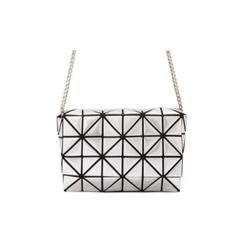 ISSEY MIYAKE Сумки через плечо Женские