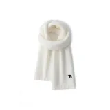 Молочно-белый