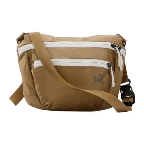 Arcteryx Mantis 2 Туристические сумки Хаки Унисекс