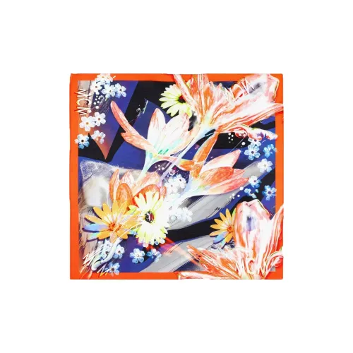 MCM Шелковые шарфы для женщин