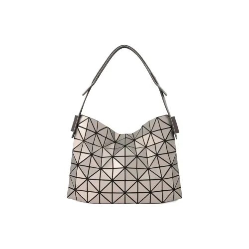 ISSEY MIYAKE Сумки через плечо Женские