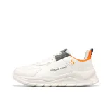 Белый и оранжевый