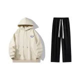 Комплект одежды (Абрикосовый свитшот + Черные штаны)