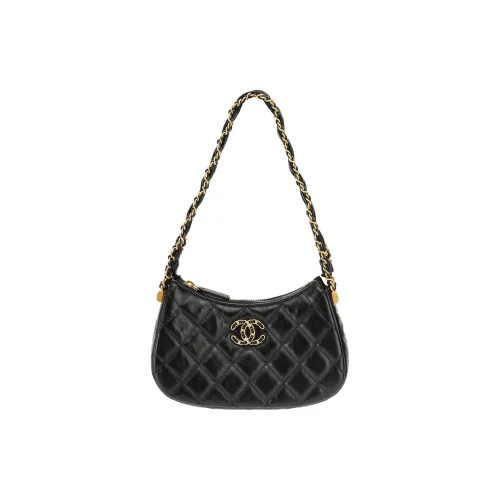 CHANEL Сумки через плечо Женские