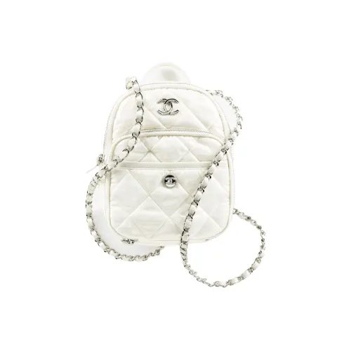 CHANEL Рюкзаки Женские