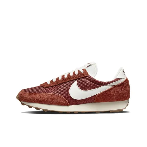 Nike DBreak Беговые кроссовки Низкий верх Темно-оранжевый Женский