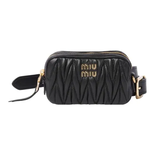 MIU MIU Matelassé Кожа Бананка Женская Черная