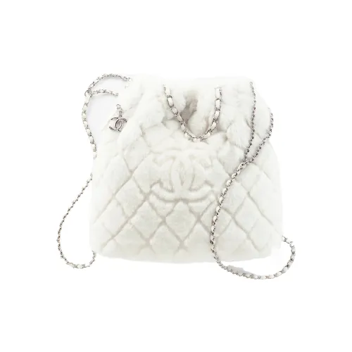 CHANEL Рюкзаки Женские