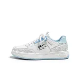 Лунно-белый