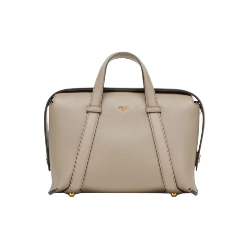 FENDI Сумки Женские