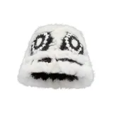 Черная шляпа с изображением льва