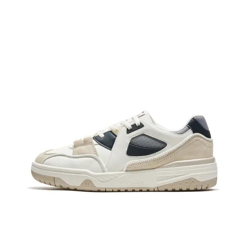 XTEP Скиталец Обувь Противоскользящая Устойчивая к износу Низкий Топ Кроссовки для скейтбординга Женские Белые Серые Черные