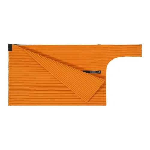ISSEY MIYAKE Клатчи Мужской