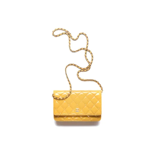 CHANEL Сумка через плечо из лакированной кожи кошелек женский желтый