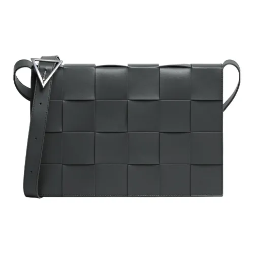 Bottega Veneta CASSETTE Сумки кросс-боди Мужские
