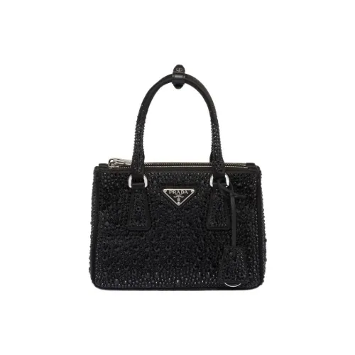 PRADA Сумки Женские