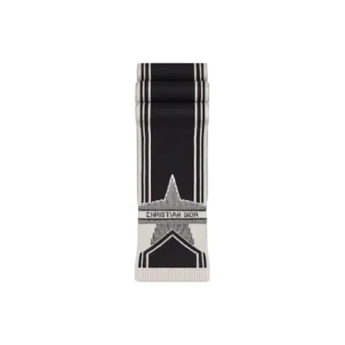 DIOR Вязаные шарфы Женские