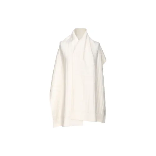 PINKO Вязаные шарфы Женские