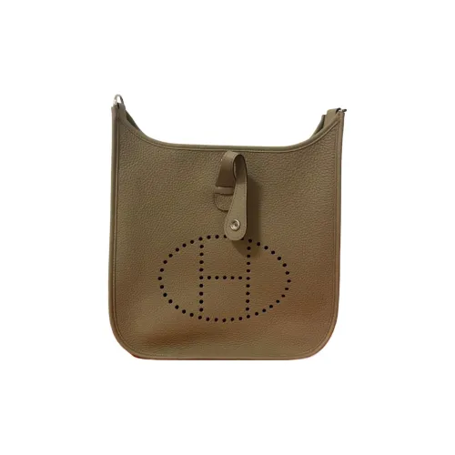 HERMES Evelyne Clemence Bullock Кожа Сумка через плечо Женская 80 Gris Perle Жемчужно-серый