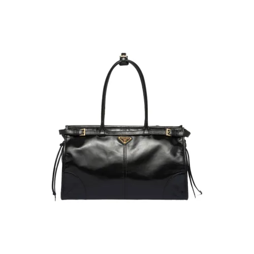 PRADA Сумки Женские
