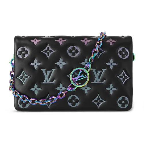 LOUIS VUITTON Pochette Coussin Тисненый FLUFFY Овечья шкура Сумка сумка через плечо Женская Черная