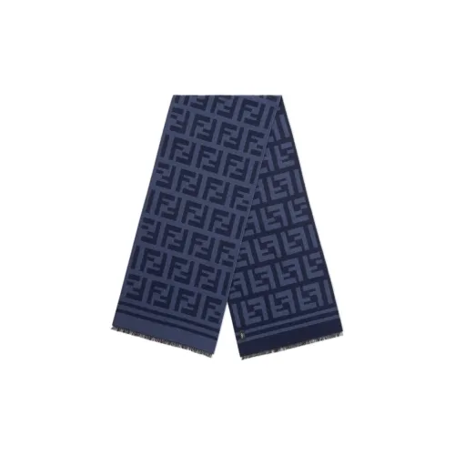 FENDI Вязаные шарфы Мужской