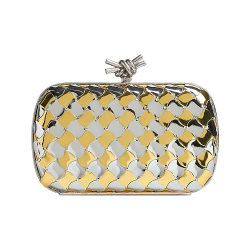 Bottega Veneta Узел Овчина Клатч Женское Серебро