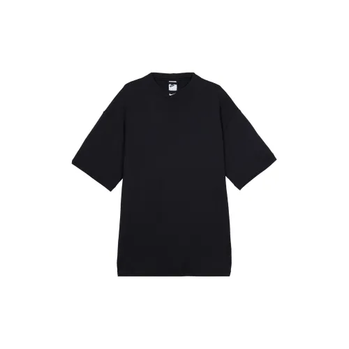 Nike Sportswear Черная Мужская T-Рубашка