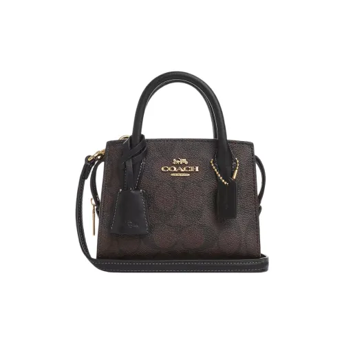 COACH ANDREA Клатчи Женские