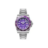 Циферблат часов фиолетового цвета