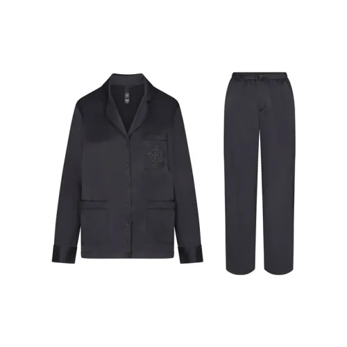 SKIMS Пижамный комплект женский цвет пепельный пепельный