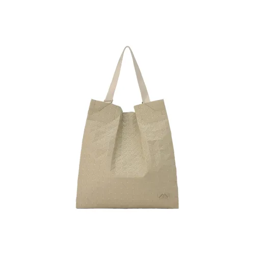 ISSEY MIYAKE Сумки через плечо Унисекс
