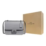 Желтая коробка