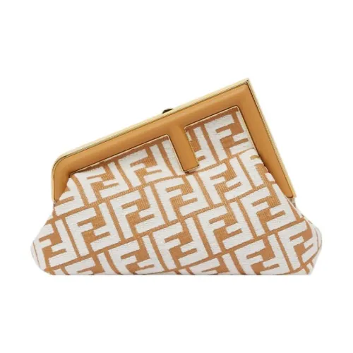FENDI First Рафия Одно плечо Через плечо Клатч Маленький Женская Белый