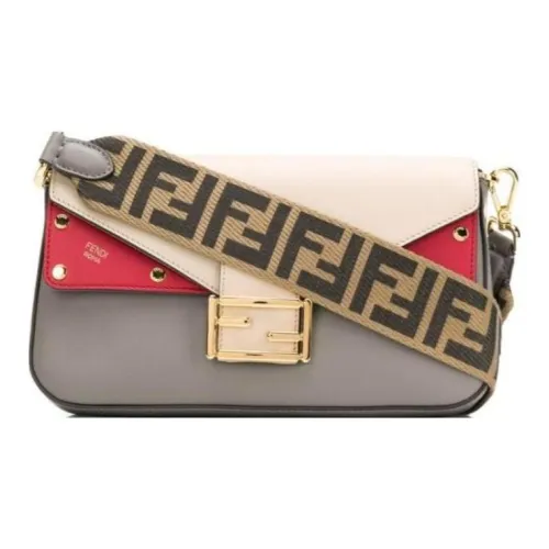 FENDI Baguette Кожа Сумка через плечо Женская Серый Красный Бежевый