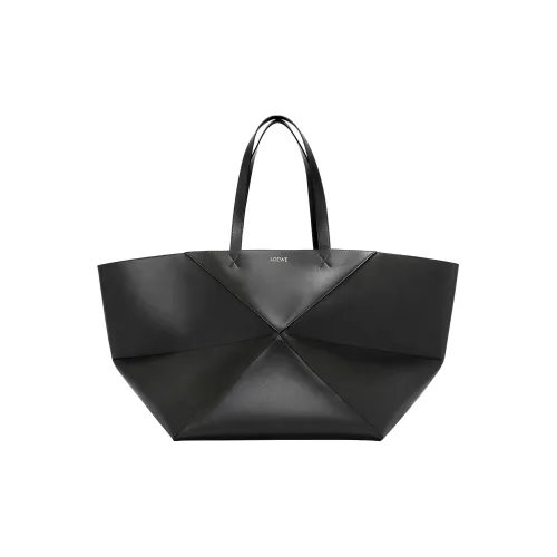 LOEWE Блестящая сумка из коровьей кожи размер Extra Large женский черного цвета