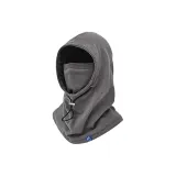 Светло-серый шарф с интегрированной шляпой для лица