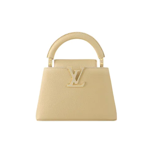 LOUIS VUITTON Capucines Кожа Сумка через плечо Сумка Мини Женская Банановый Желтый