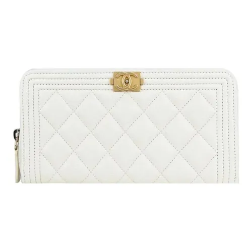 CHANEL Женские кошельки