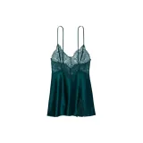 Темно-зеленый