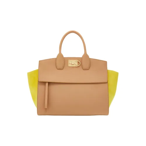 Ferragamo StudioGANCINI Телячья кожа с замшей Сумка среднего размера Женская Светлый верблюжий Желтый