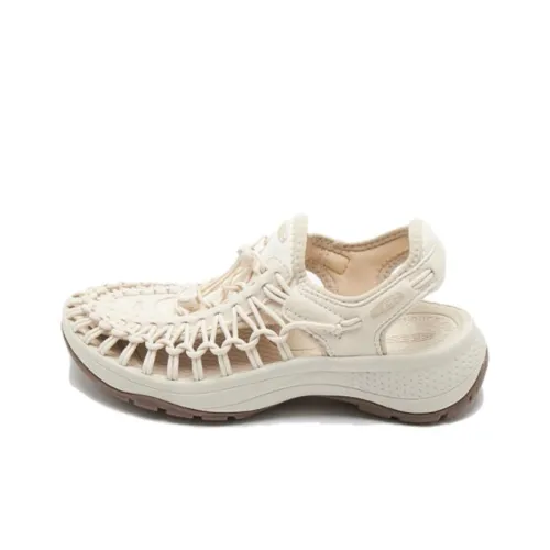 KEEN UNEEK ASTORIA Пляжные сандалии Женские Белые Бежевые