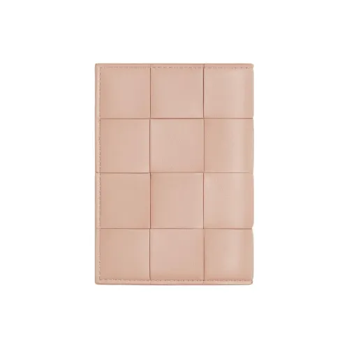 Bottega Veneta Sheepskin Passport HOLDER Женские Lotus Pink