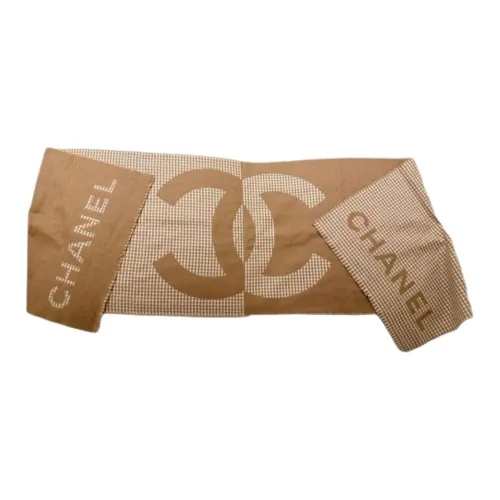CHANEL Шали Женские