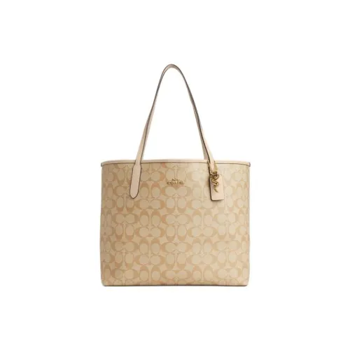 COACH Городские клатчи женские