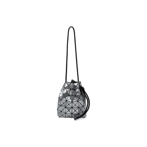 ISSEY MIYAKE Сумки через плечо Женские