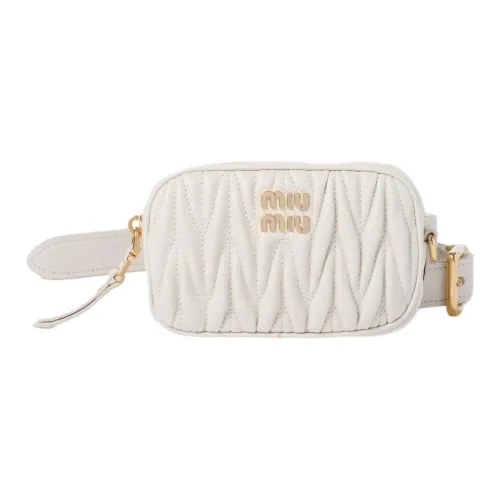 MIU MIU Matelassé Кожа Бананка Женская Белая